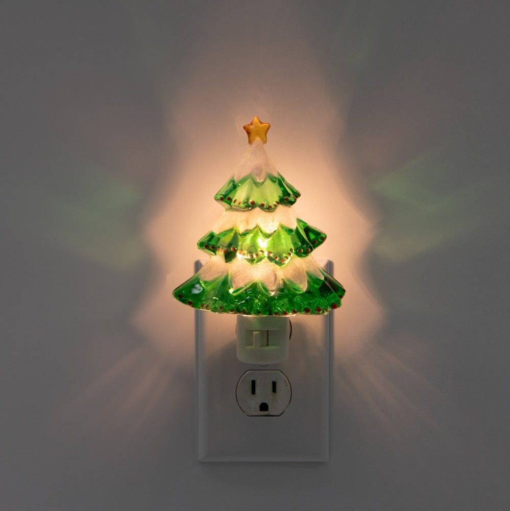 Snow Covered Christmas Tree Night Light with Rotating Socket 5W C7