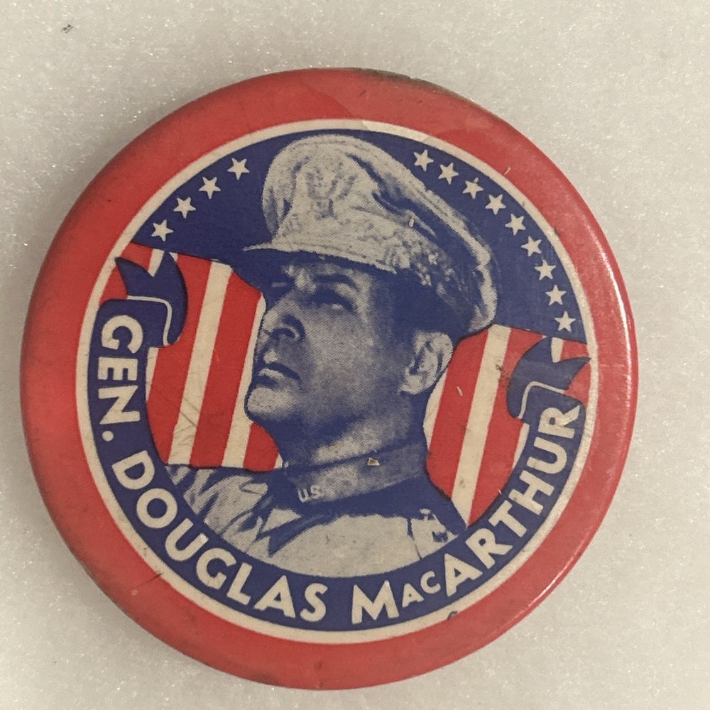 Gen. Douglas MacArthur  2 1/2” pinback button pin