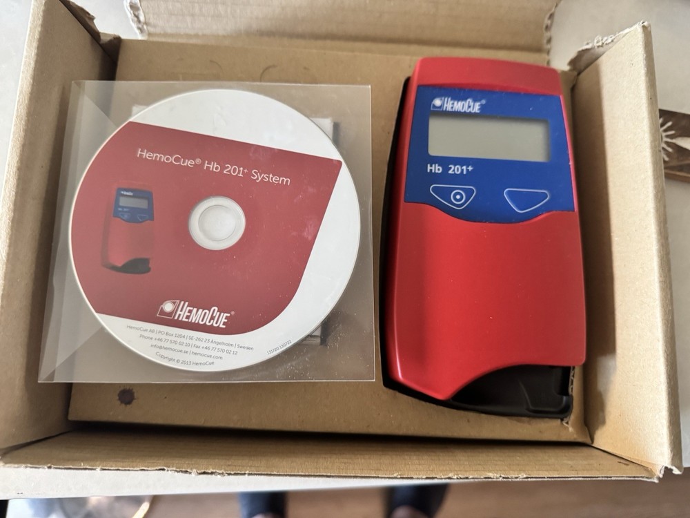 HemoCue Hb 201+ Hemoglobin System Analyzer w/ Charger