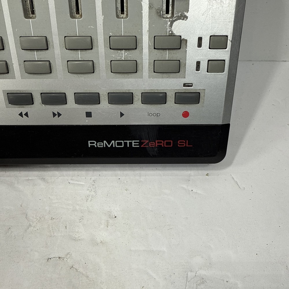 Novation Remote Zero SL Midi Controller ⚠️UNTESTED CRACKED SCREEN⚠️