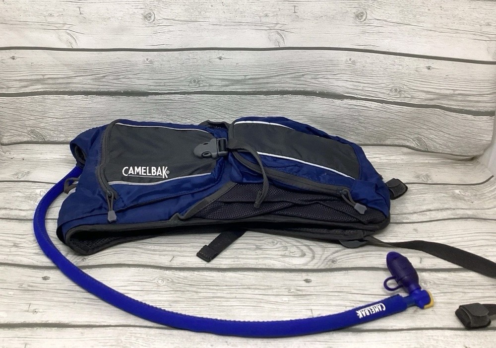 CamelBak Rouge Hydration Backpack 70oz Blue Zip-Up Pouches