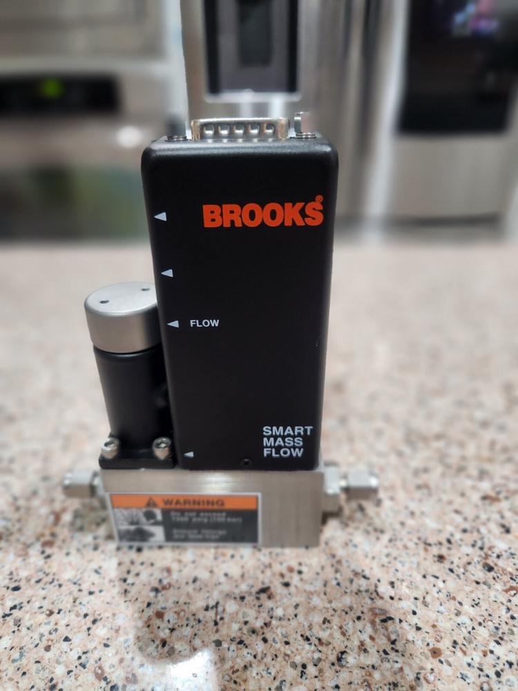 Brooks Argon Mass Flow Controller 0.5 SLPM Model BC1CA1HC3BA1B1