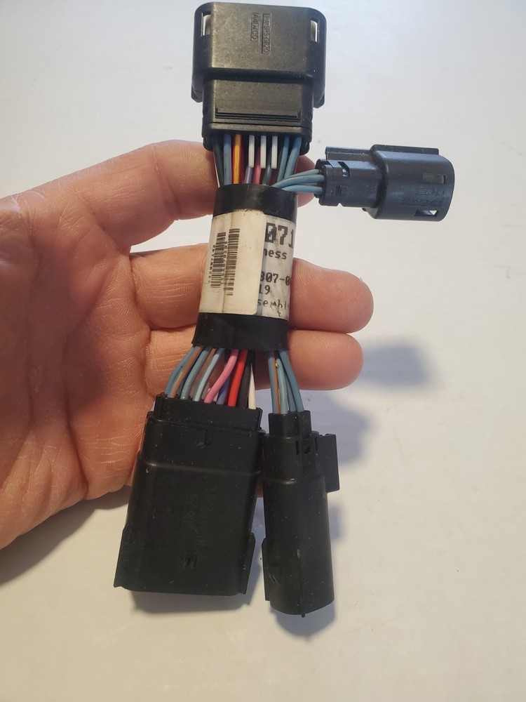 Harley Davidson Rear Speaker Interconnect Wire Harness 69200714