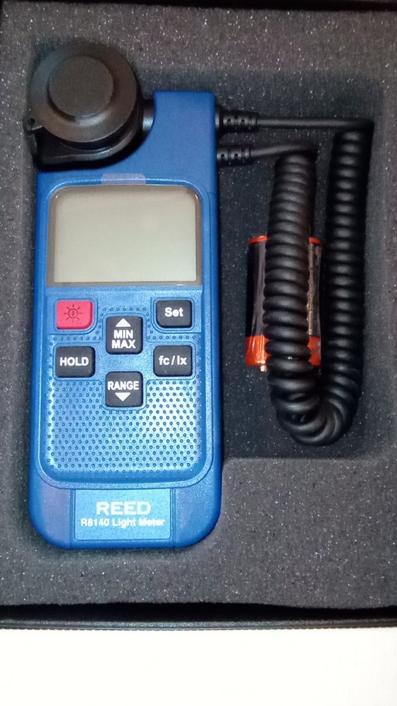 REED Instruments R8140 LED Light Meter
