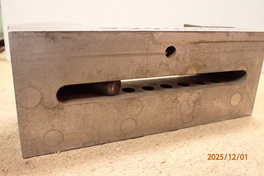 OLDER ATCO MACHINIST WORK HOLDING MACHINE VISE