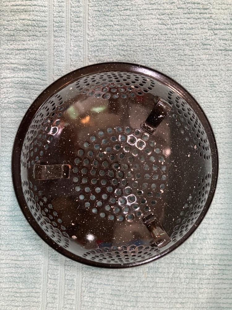 Vintage Kitchen Tool: Speckled Black Enamelware Footed Colander / Strainer