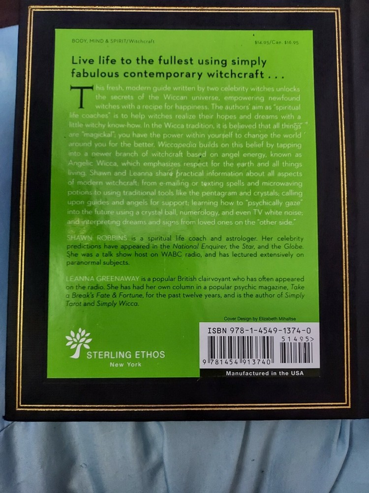 Wiccapedia A Modern-Day White Witch's Guide Book