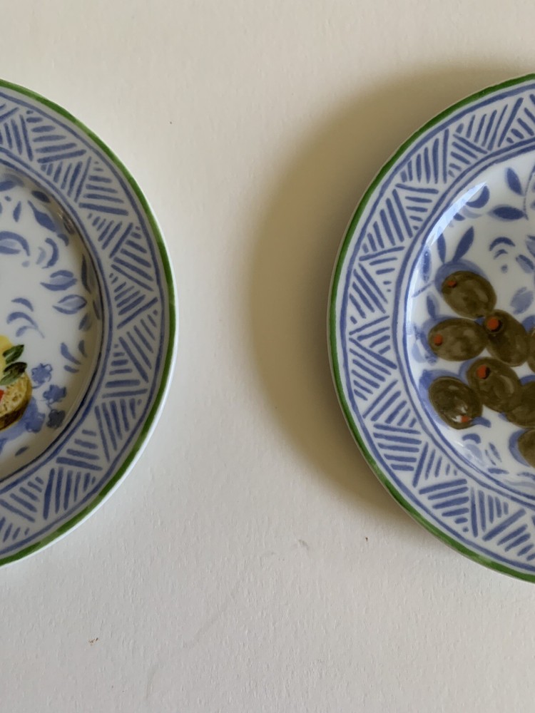 Set of 4 Isabella de Borchgrave Canape Plates 6”