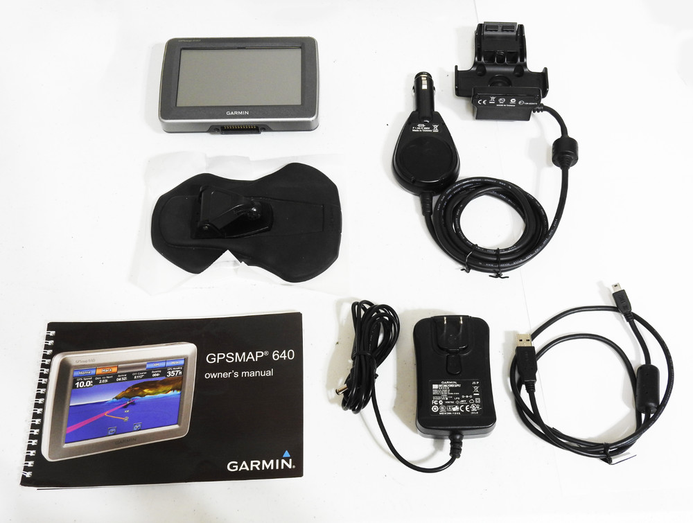 Garmin GPSMAP 640  Auto/Marine Chart Plotter w/Accessories