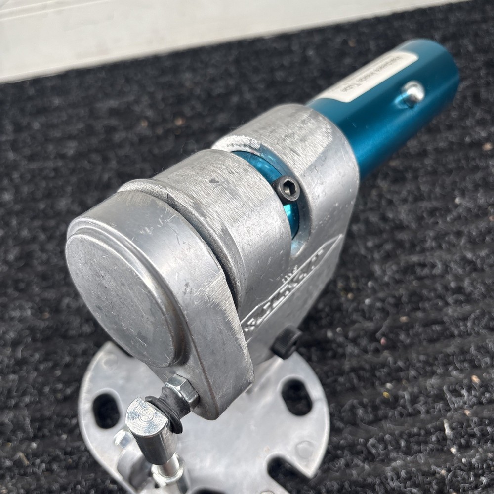 Rock-It Adjustable Bull Float Bracket