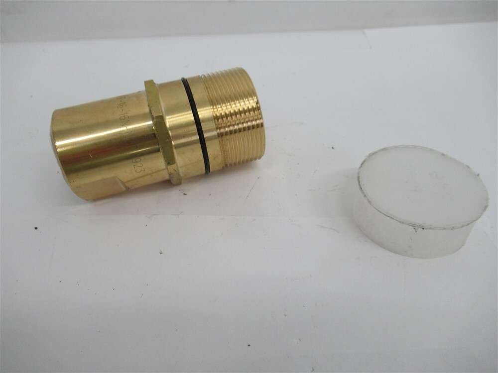 DP VFF-16-16N-NPT, Brass Wing Style Screw Connect Coupling, 1" Thread