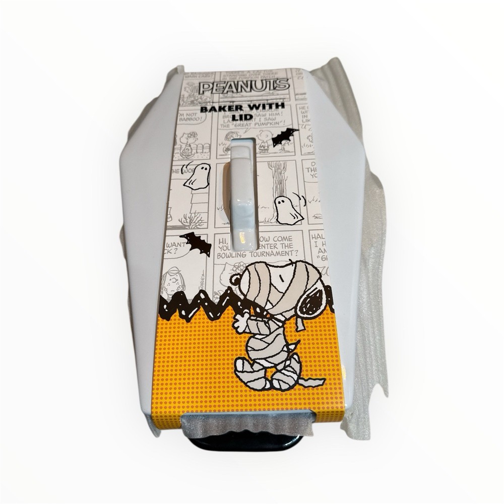 Peanuts Snoopy Halloween Coffin Shaped Ceramic Baking Dish W Lid