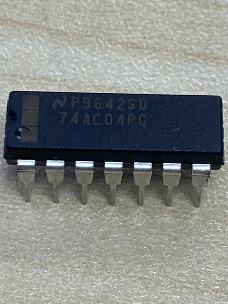 NATIONAL SEMI 74AC04PC