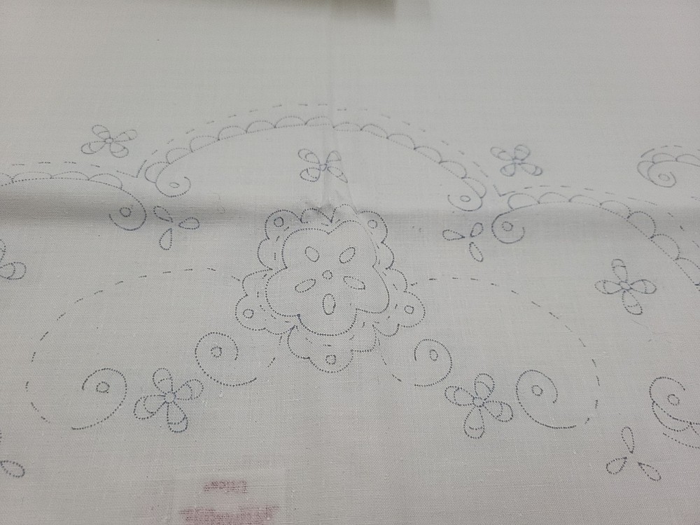 VTG 2 Stamped Preprinted Pattern for Embroidery Pillow Cases