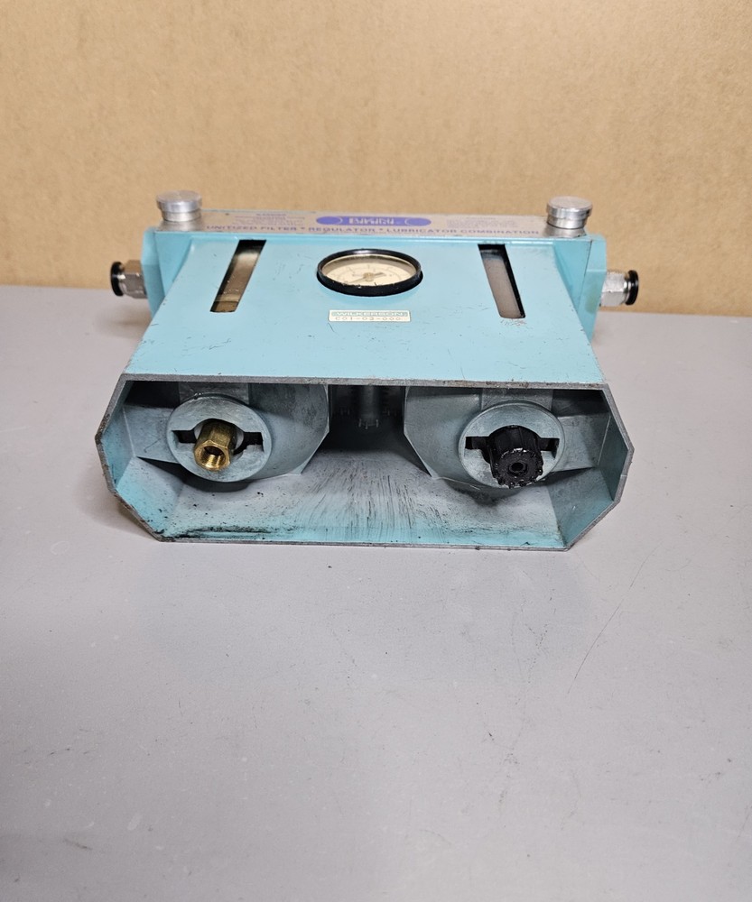 WILKERSON Unitized Filter, Regulator, Lubricator Combination C01-00-F00 Used.