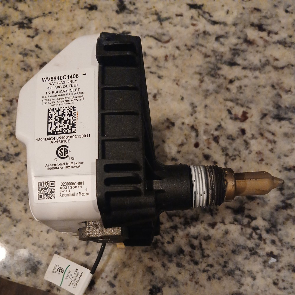 Honeywell WV8840C1406 WATER HEATER GAS VALVE