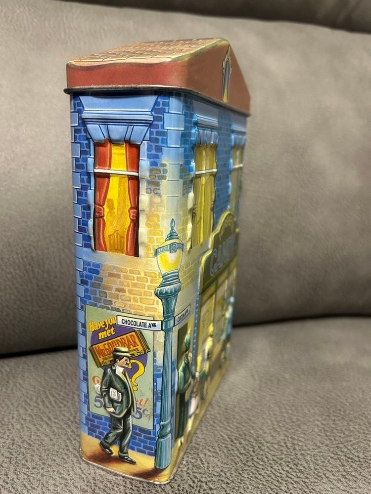 HERSHEY'S Vintage Candy Tin