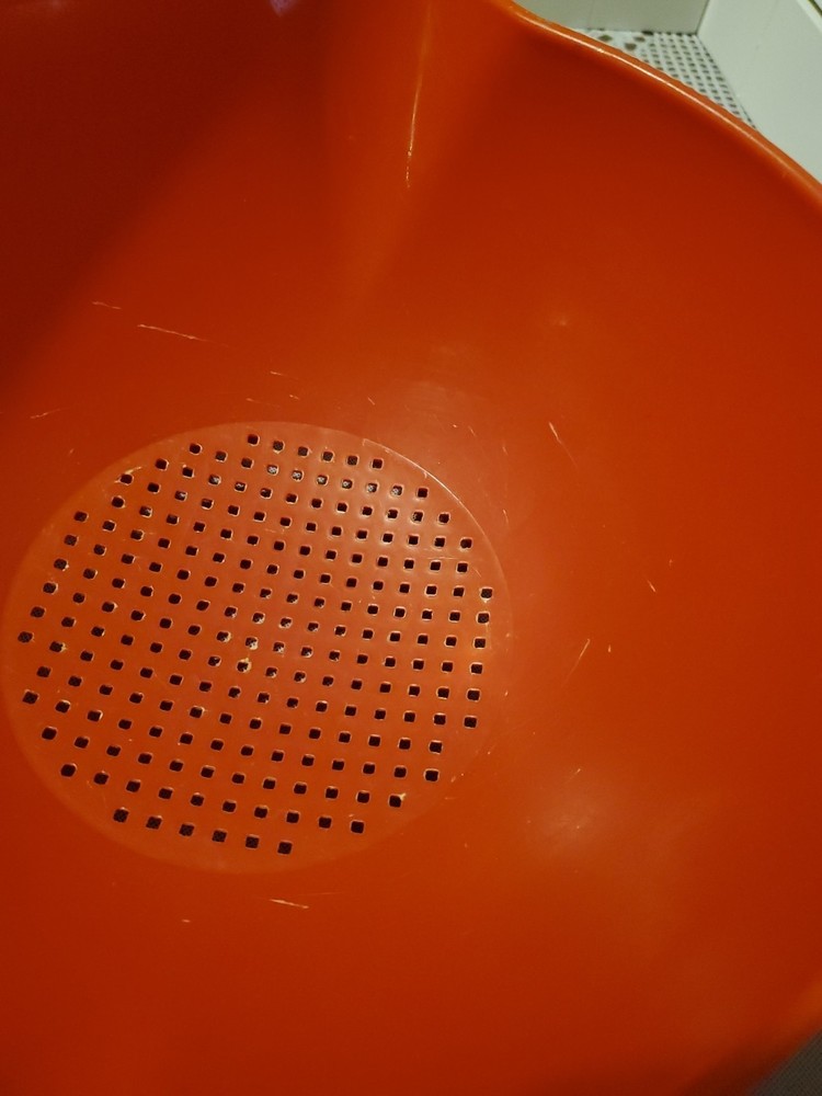 vtg Tupperware 1523 Handled Colander Strainer Harvest Orange Retro Kitchen