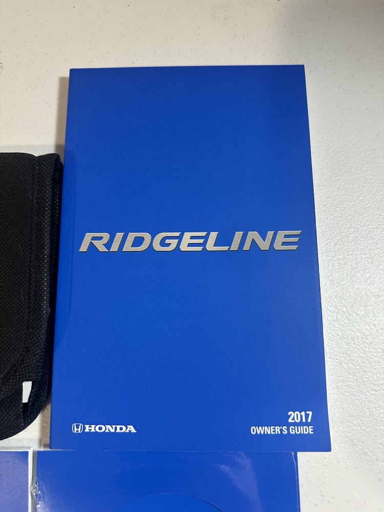 2017 Ridgeline Owner's Guide CD Booklet Honda 2017