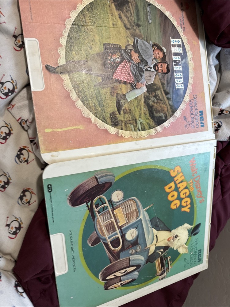 32 Collectible RCA Videodiscs