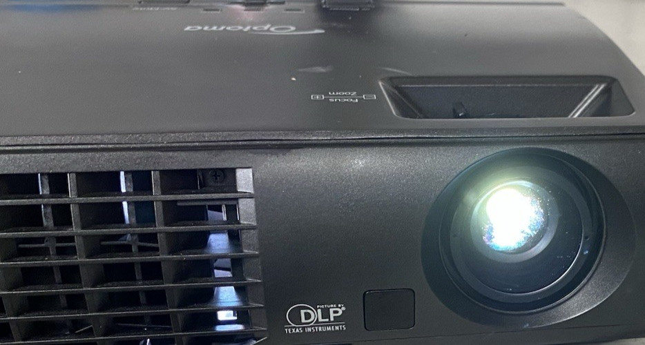 Optoma DAEPTGUUp DLP Projector 189 Lamp Hours