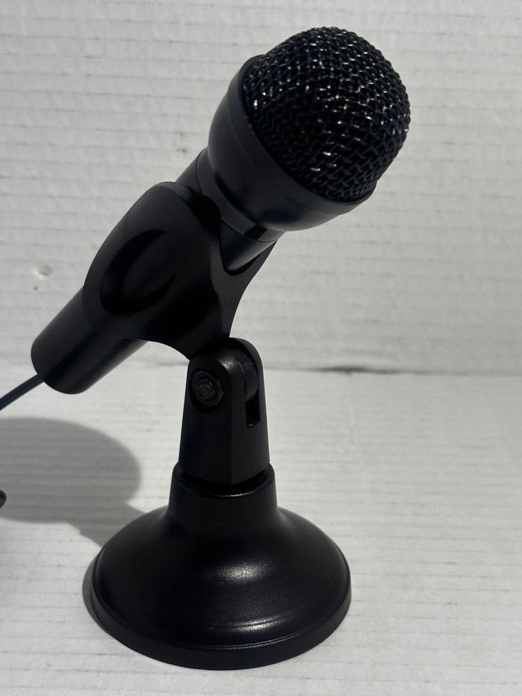 Black 3.5mm Male Studio Speech Network KTV Mini Microphone w Holder