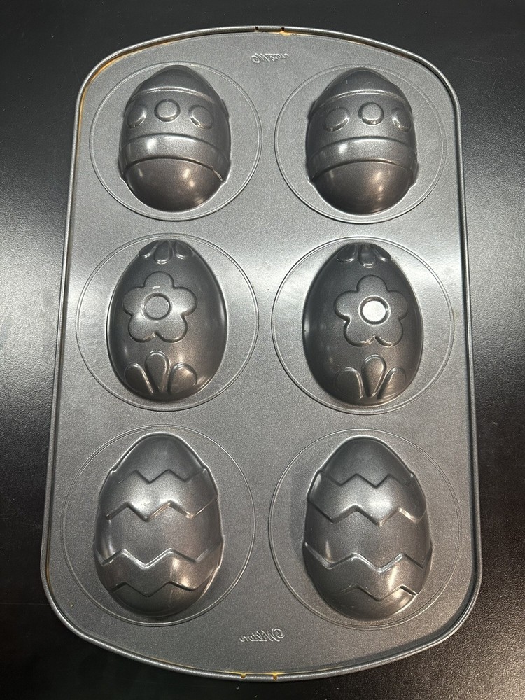 WILTON Easter Egg Muffin Cake Pan Mold Cupcake