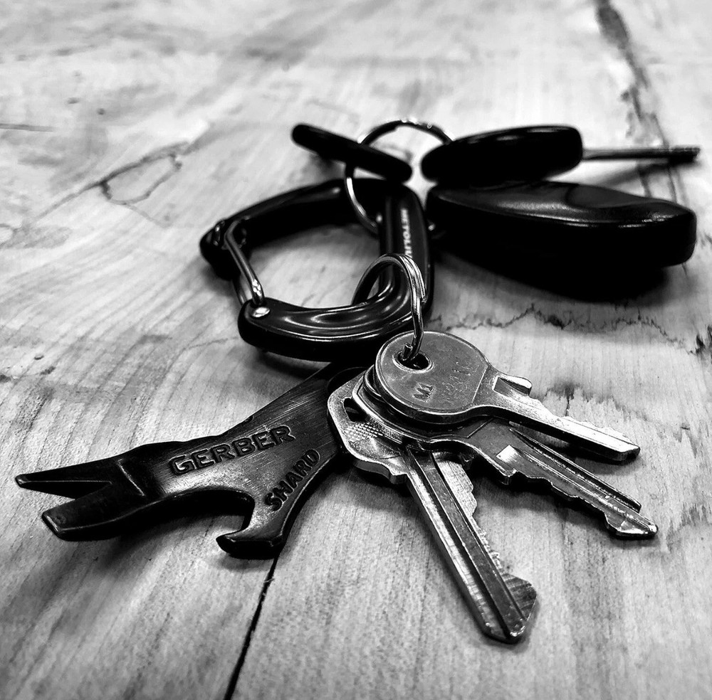 Gerber Model 8970923A 7-in-1 Shard Keychain Solid State Tool Black New