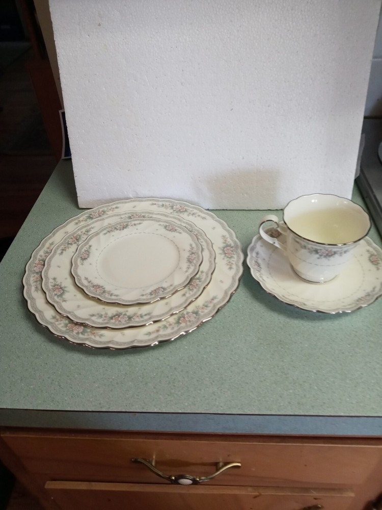 Noritake Knottinghill 5 piece place setting  Multiple available
