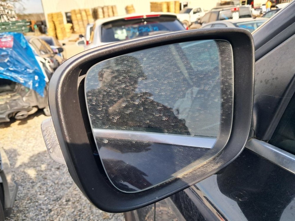 S60 2012 Glove Box 4902412