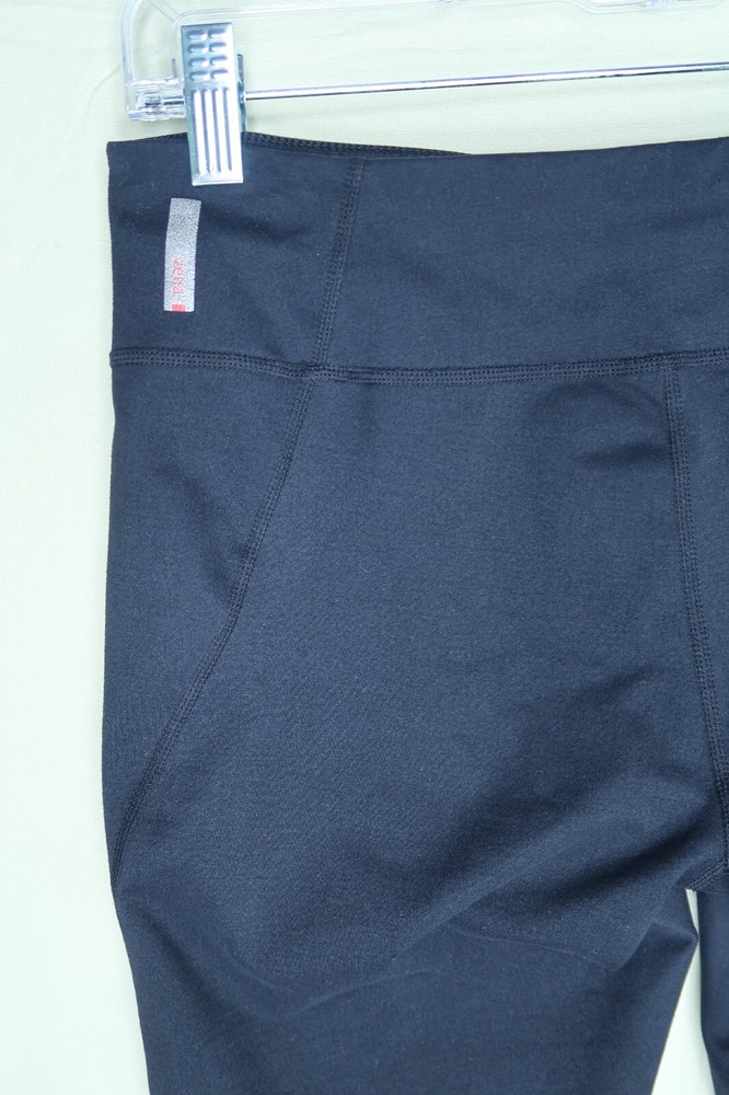 Zella Solid Black Cropped Capri Athletic Leggings Vented Side Womens Size Medium