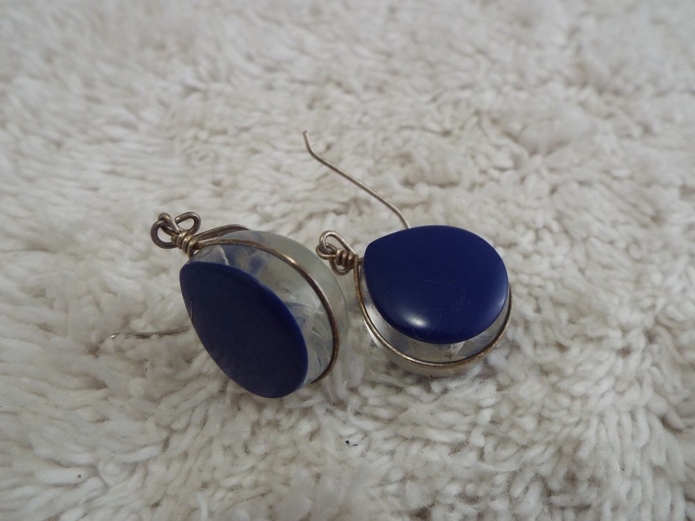 Iris Orchid Acrylic Blue Pierced Earrings (A77)