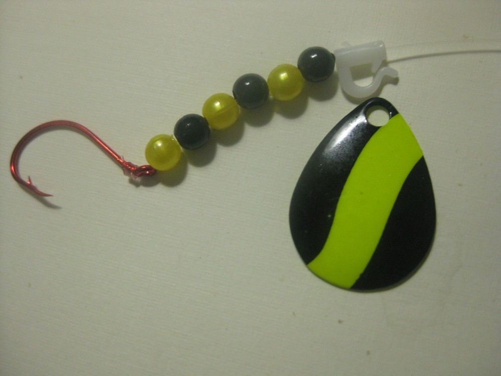 Walleye 1 Hook Spinner Rigs (Black Yellow)
