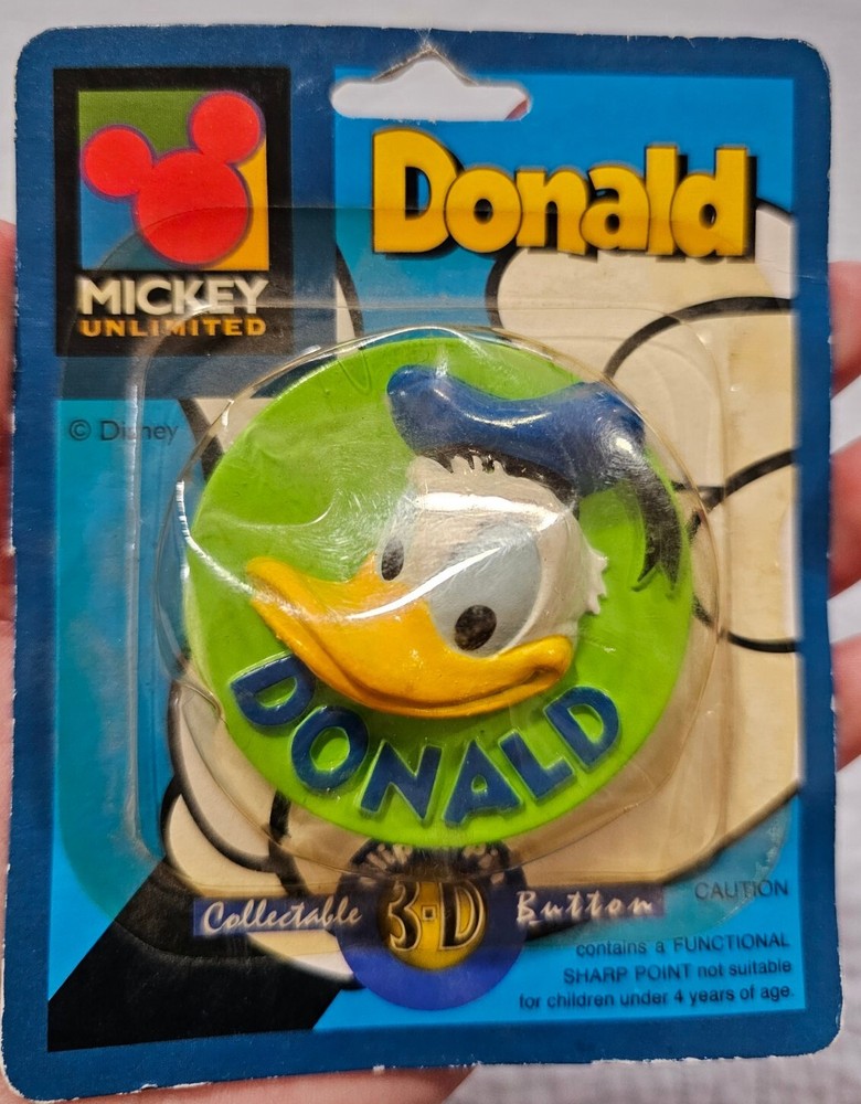 Disney Collectable 3-D Button Aladdin, Donald Duck & Goofy