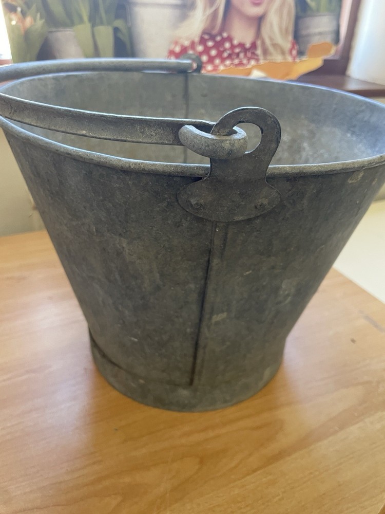 VINTAGE GALVANISED BUCKET