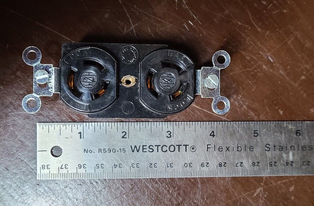 ARROW-HART #7580 LOCKING DUPLEX OUTLET