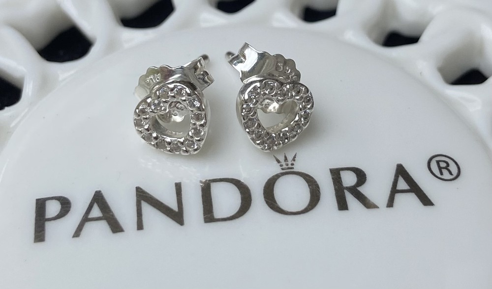 Authentic Pandora Open Heart Stud Earrings #290528CZ