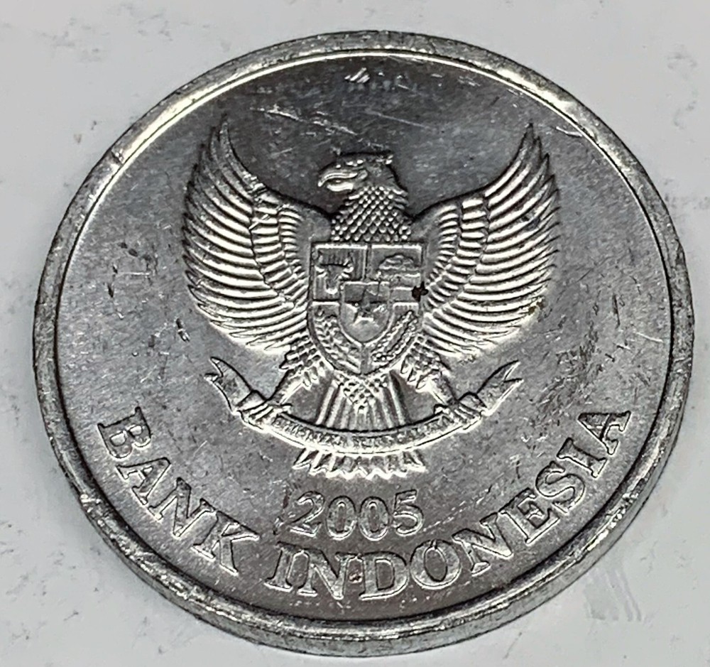 # C4909 INDONESIA COIN, 100 RUPIAH 2005