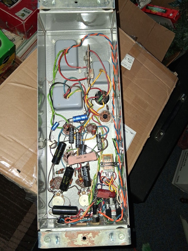 Leslie 251 amplifier. Leslie 147. Hammond