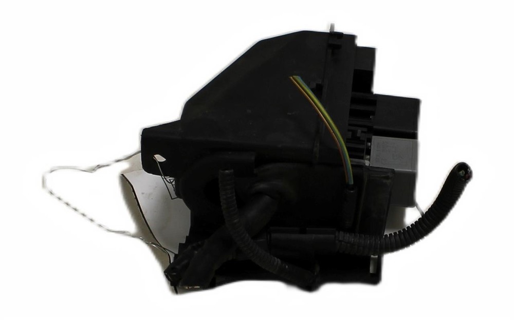 Used Fuse Box Engine fits: 2004 Volkswagen Beetle engine compartment Grade A