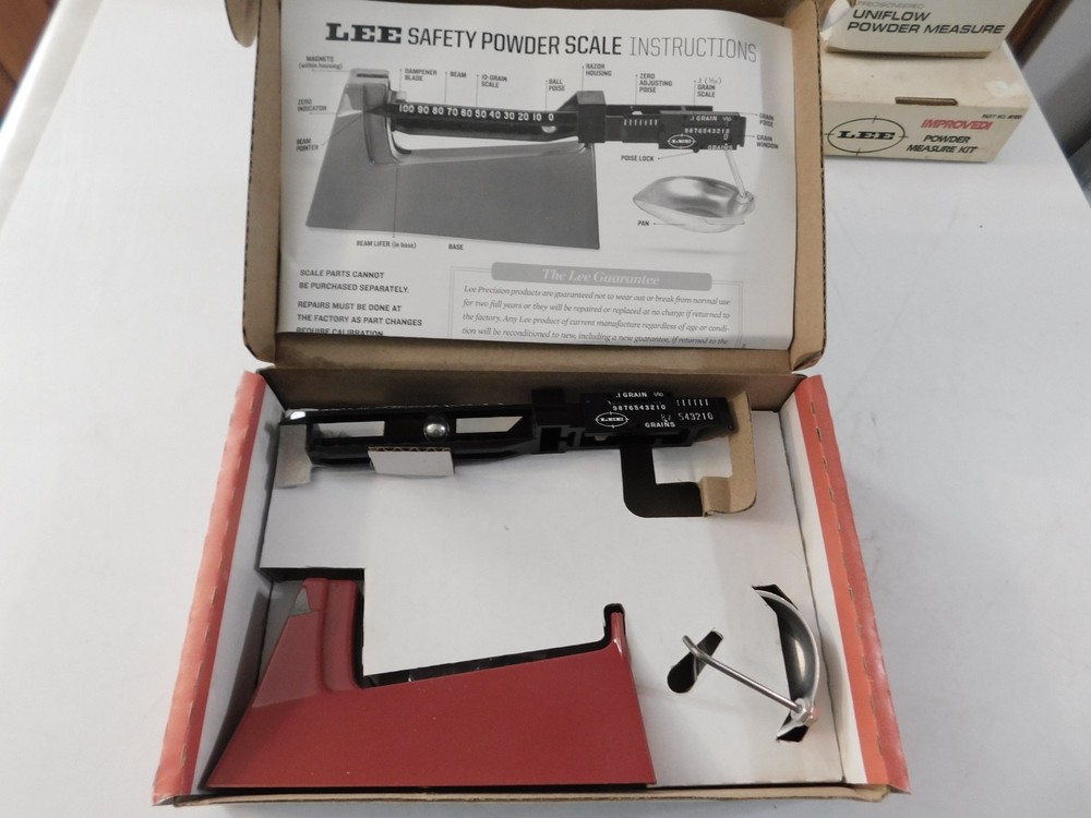 LEE SAFETY POWDER SCALE #90681 WITH BOX & PAPERS