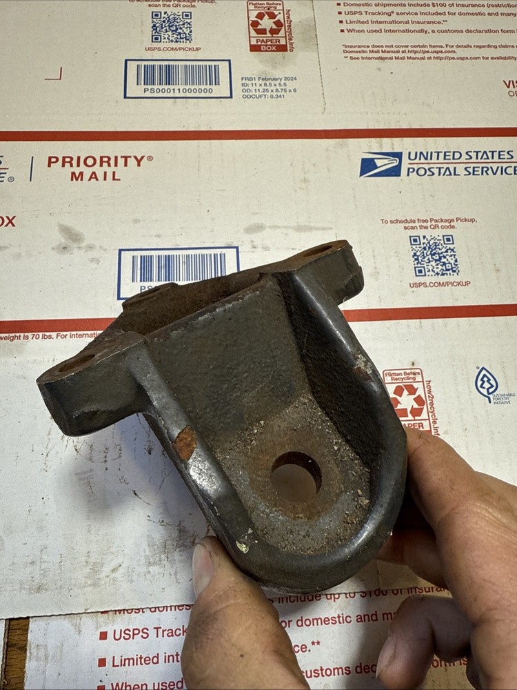 OMC Engine mount 911841