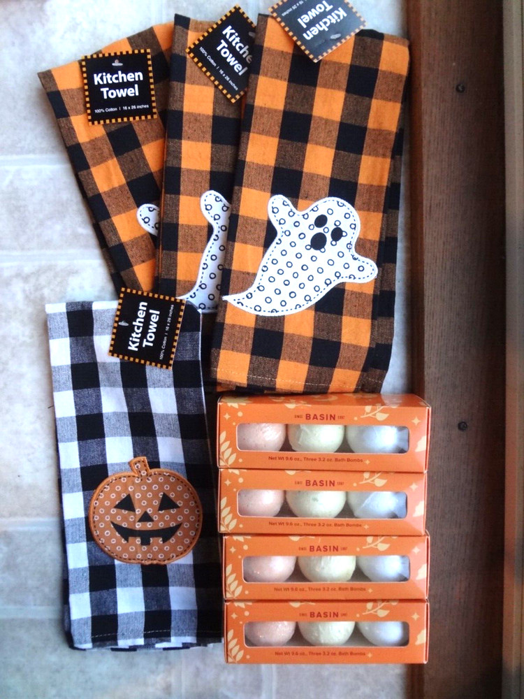 Basin Halloween Bath Bomb Set & Extra More