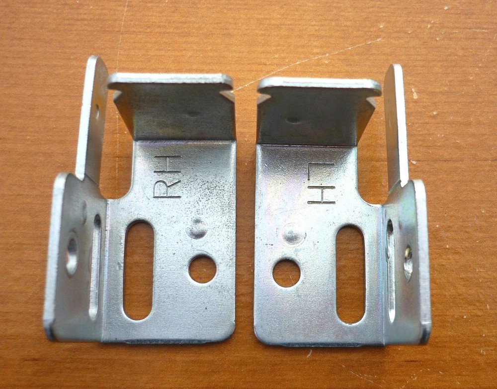 (One Pair) Original Kirsch Medallion Mounting Brackets for 1" Mini Blinds