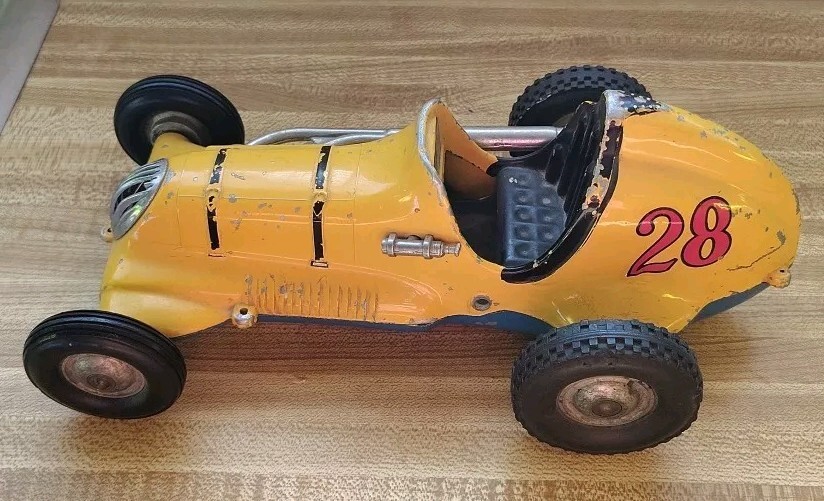 Roy Cox Thimble Drome Champion 28 tether car