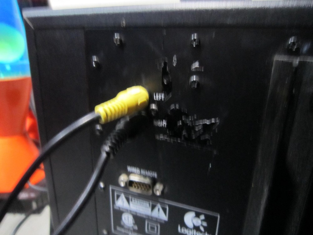 Logitech Z-2300 2.1 THX PC Speaker System Missing Wired Control Pod Remote