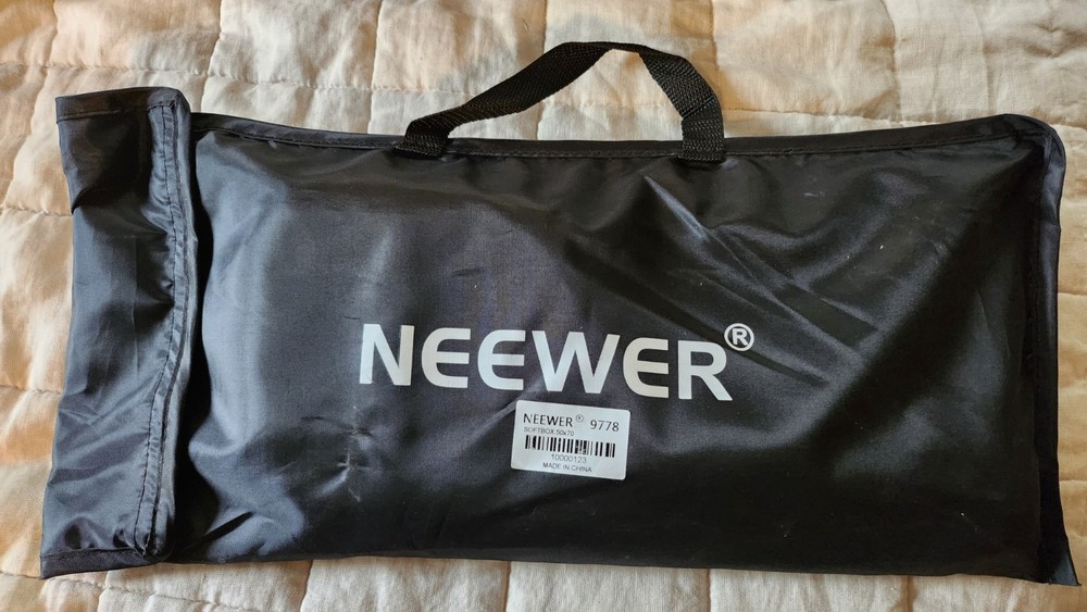 Neewer 50x70cm Soft box- New