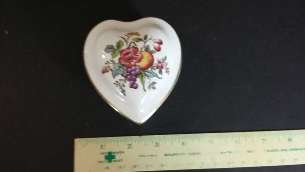 Spode Bone China heart shaped fruit & floral pattern  3 1/2" trinket box