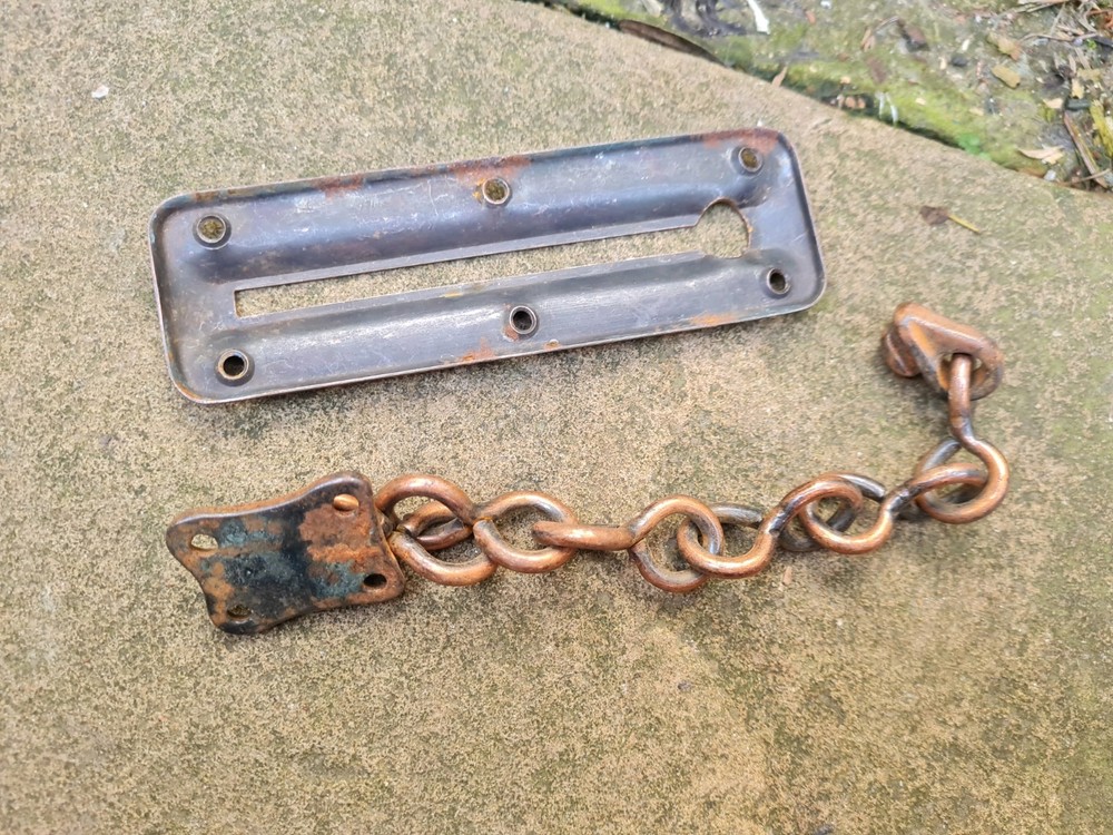 Vintage Door safety security chain lock 50s? prop feature