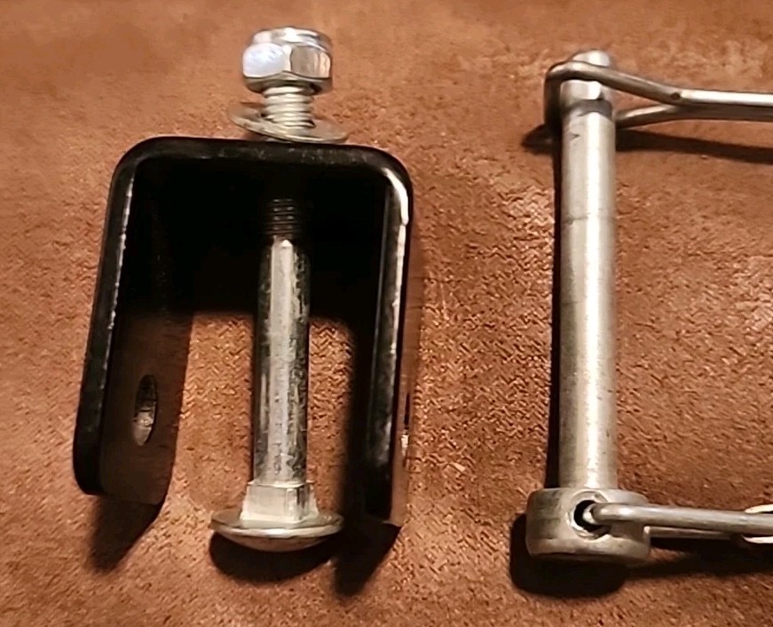 Attwood SP-402 Bolt-On Bracket for Transom Savers